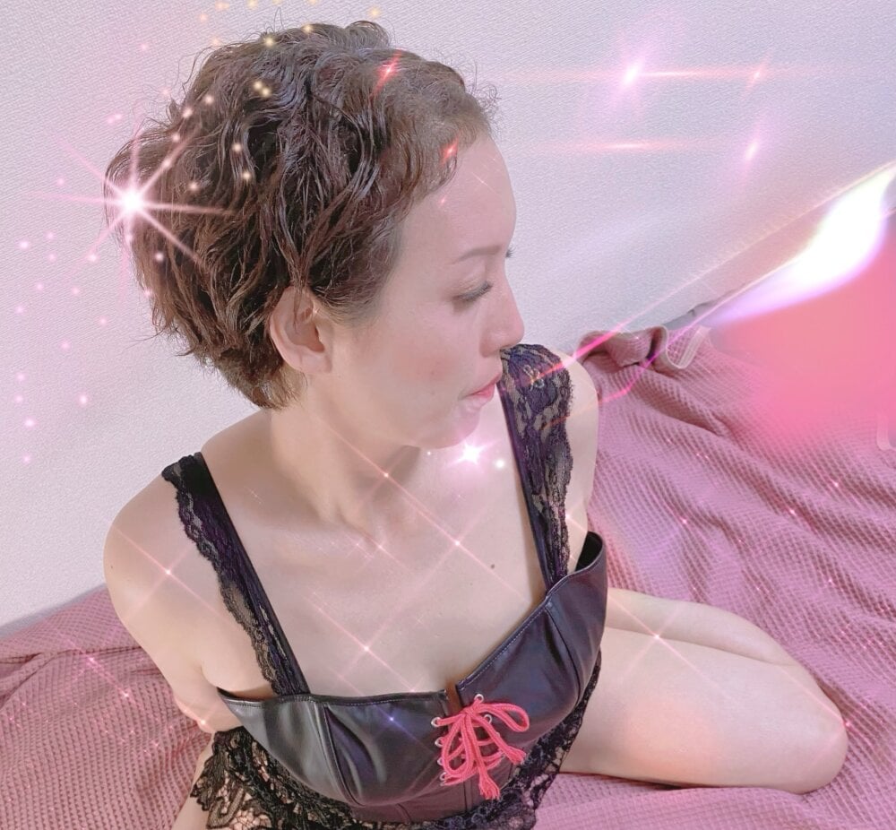 D_Risa profile