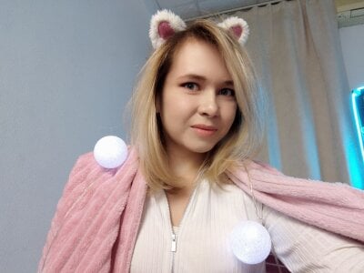 On_my_pillow - Stripchat Girl 