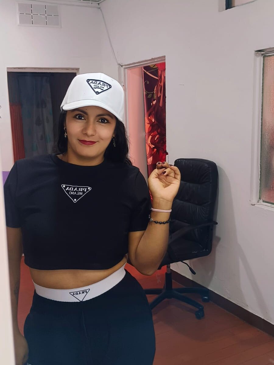 MELINAA_ANGELLA profile