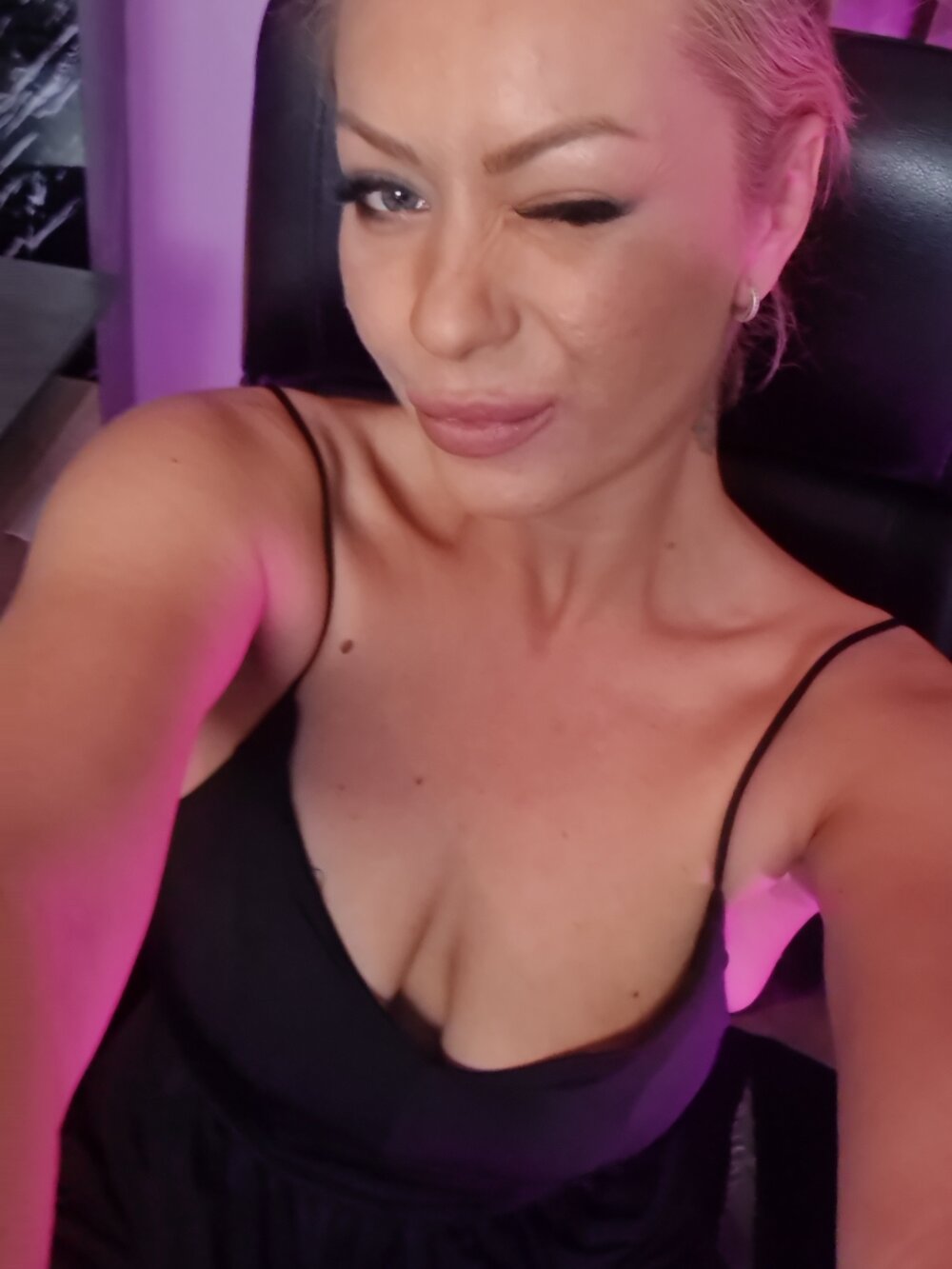 Cam girl OxyS3reNITY