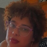 Lucia_Blazze's Offline Chat Room