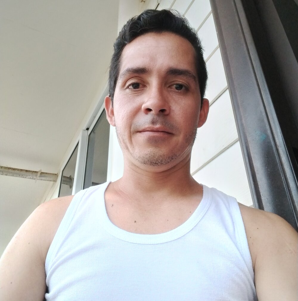 Logan-hetero_hot's Offline XXX Chat