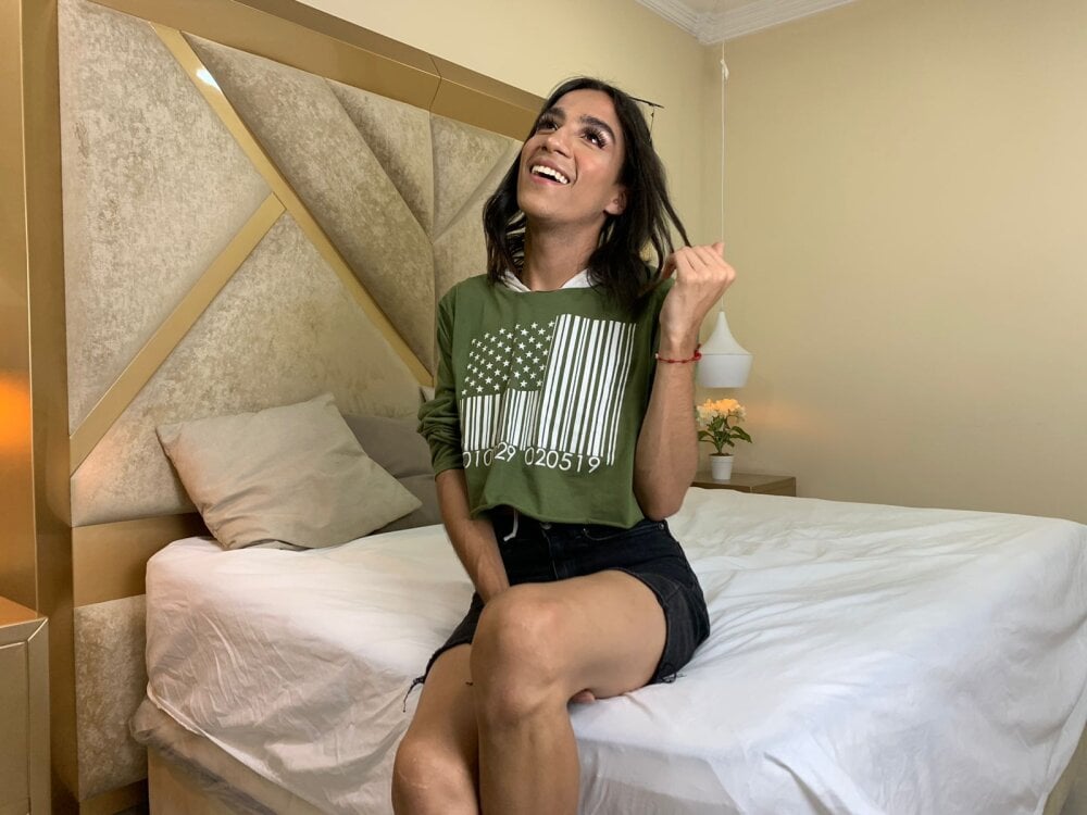 AmaraSaenz's Offline XXX Chat