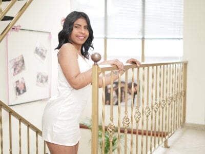 elivecams.com Connie_smith livesex profile in ethnicityebony cams