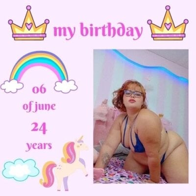 orianna_submissive23 live on StripChat