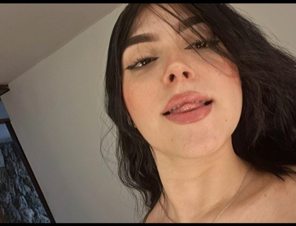 amateursex-livecam.com zafira_ livesex profile in tip-me-and-im-here3 cams