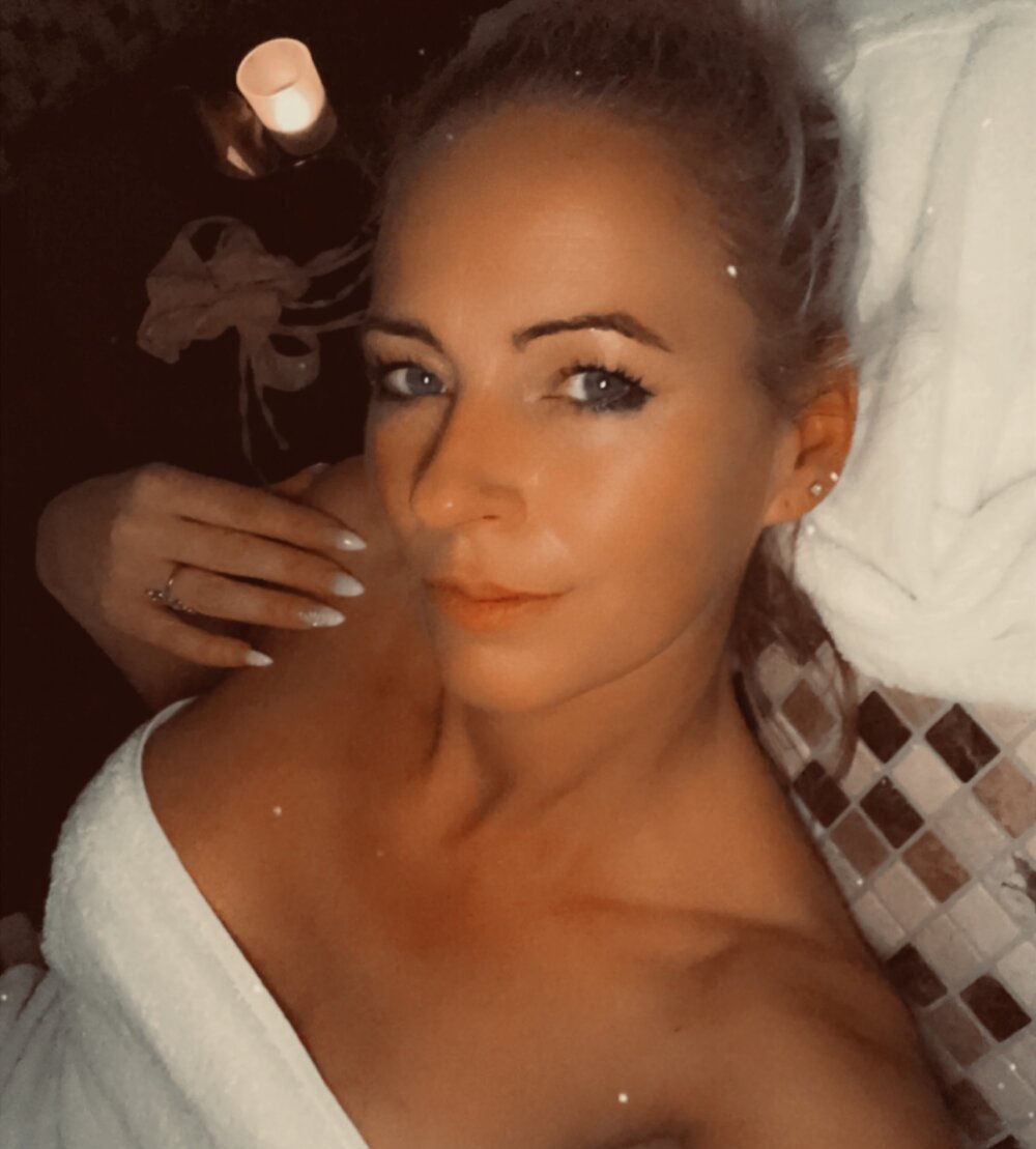 JasminaDeluxe's most recent online preview