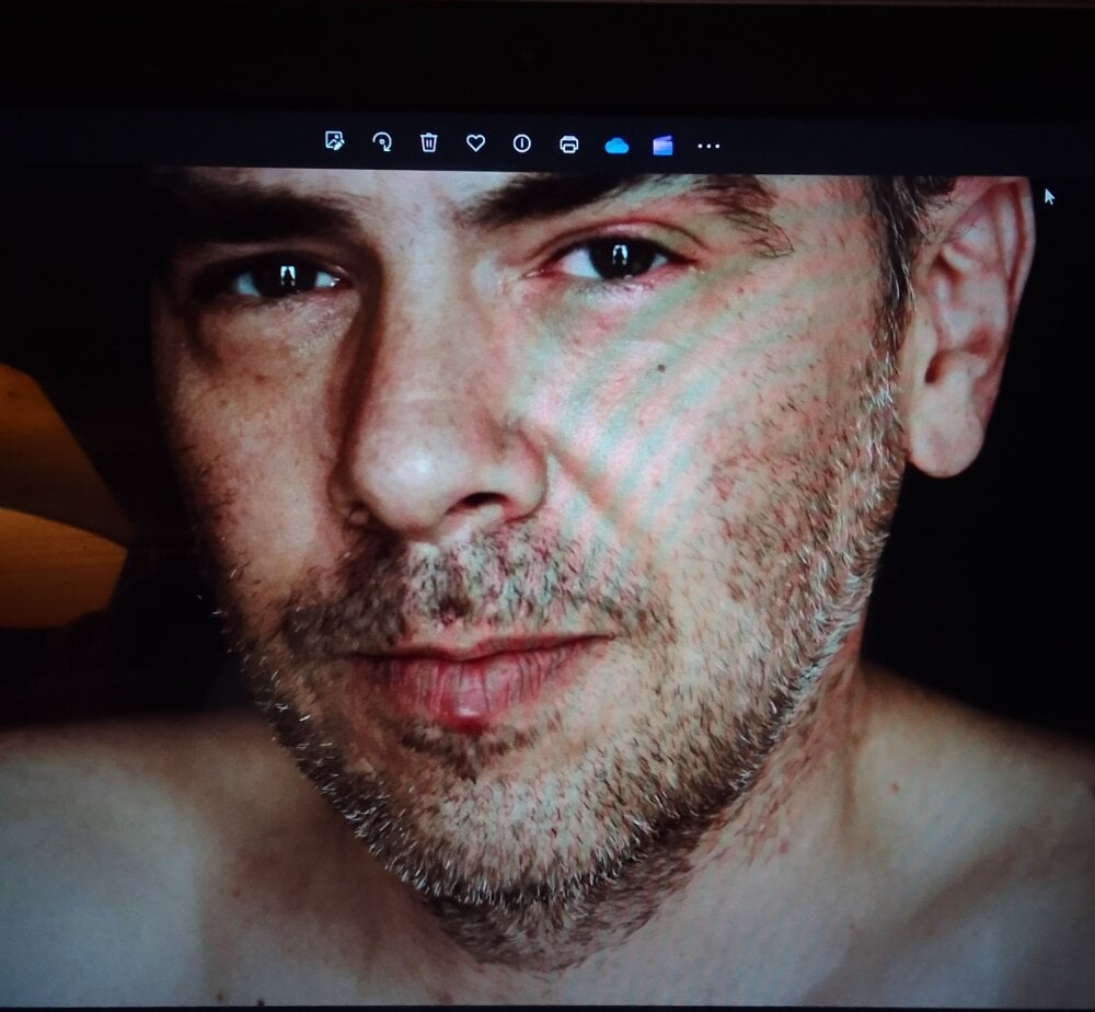 nicolaspgarnier from stripchat