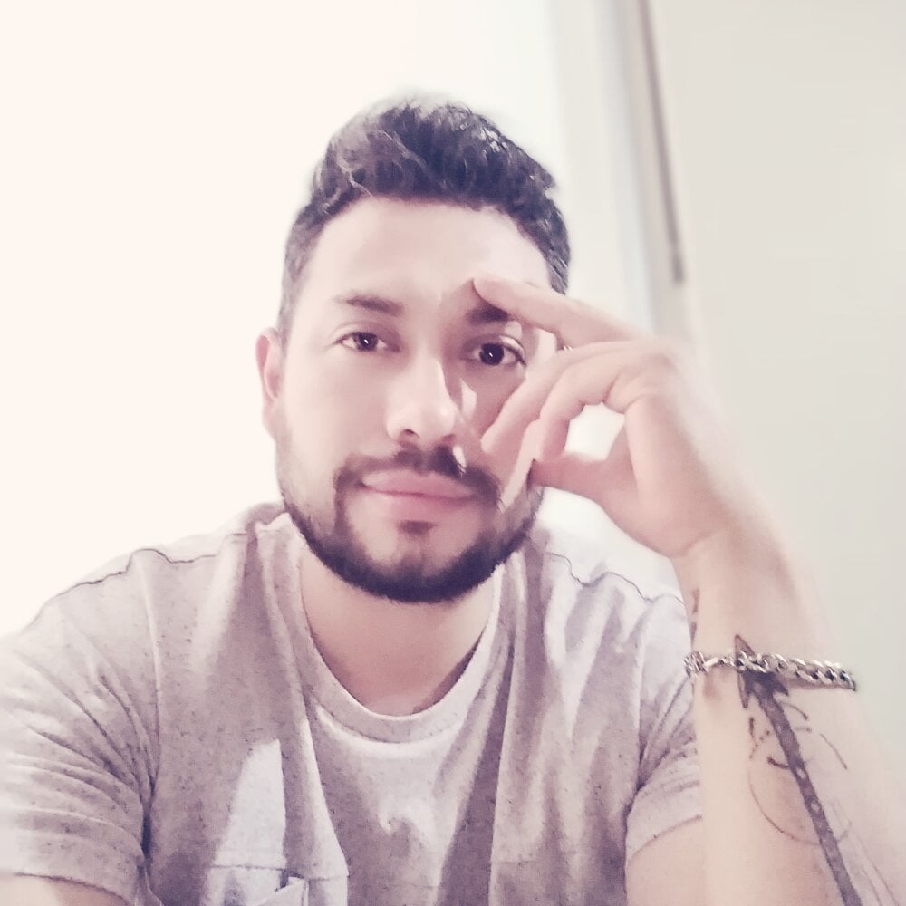 Alexxxandrino Offline XXX Chat