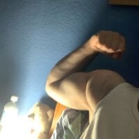 9inBro's webcam live show