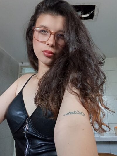 Victoria_dupond Female Medium Cam Chat