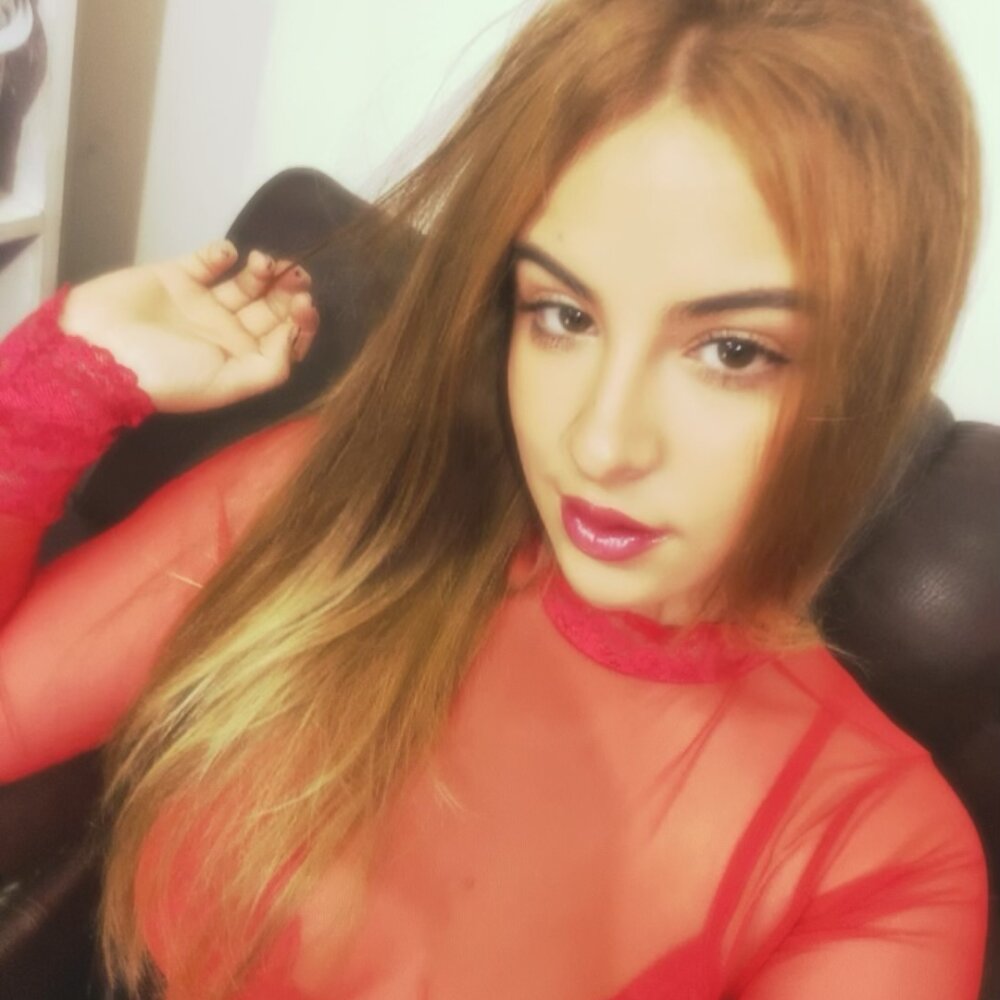 Zinniaa_max profile