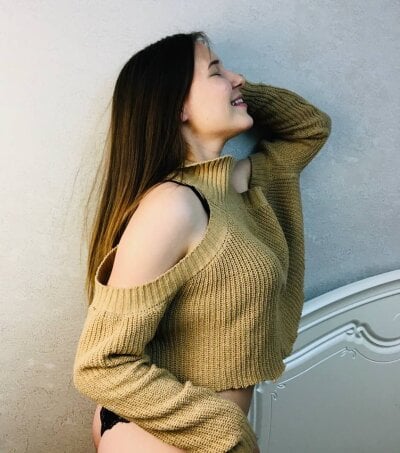 mika_liu live on StripChat