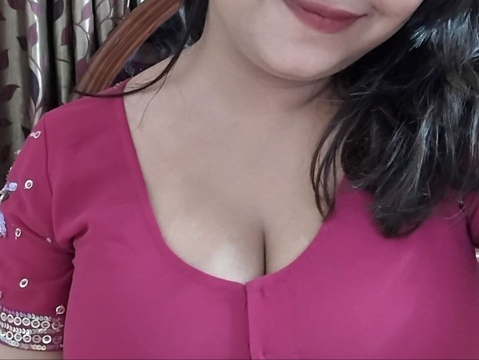Desperate_for_dick live cam model at StripChat