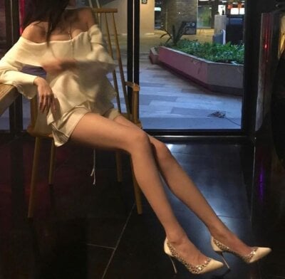 Fiola-Ly - striptease asian