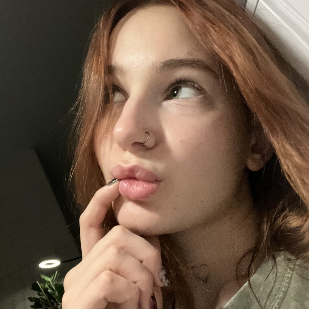 stripchat spice_it_up webcam profile pic via badgirlwebcam.com