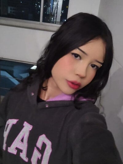Saara-Hernandez Female Latina Free Webcam Naked
