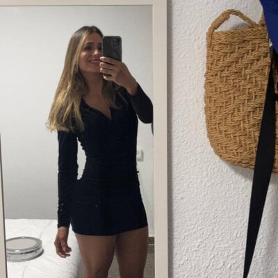 Alma_Rosee - affordable cam2cam