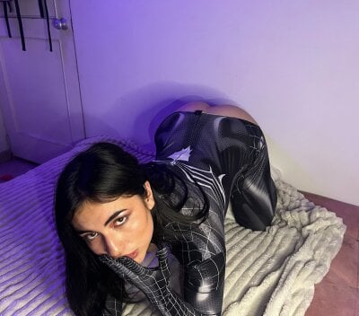 Jadee_grey on StripChat