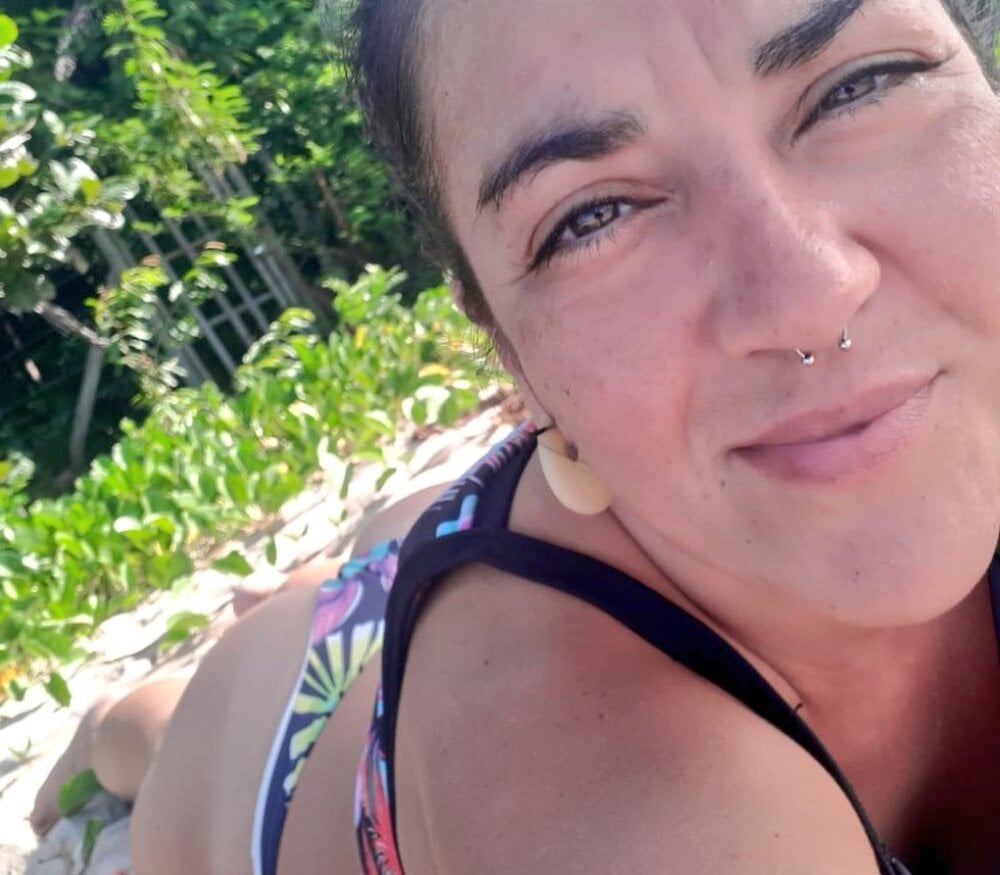 latinabeach from stripchat