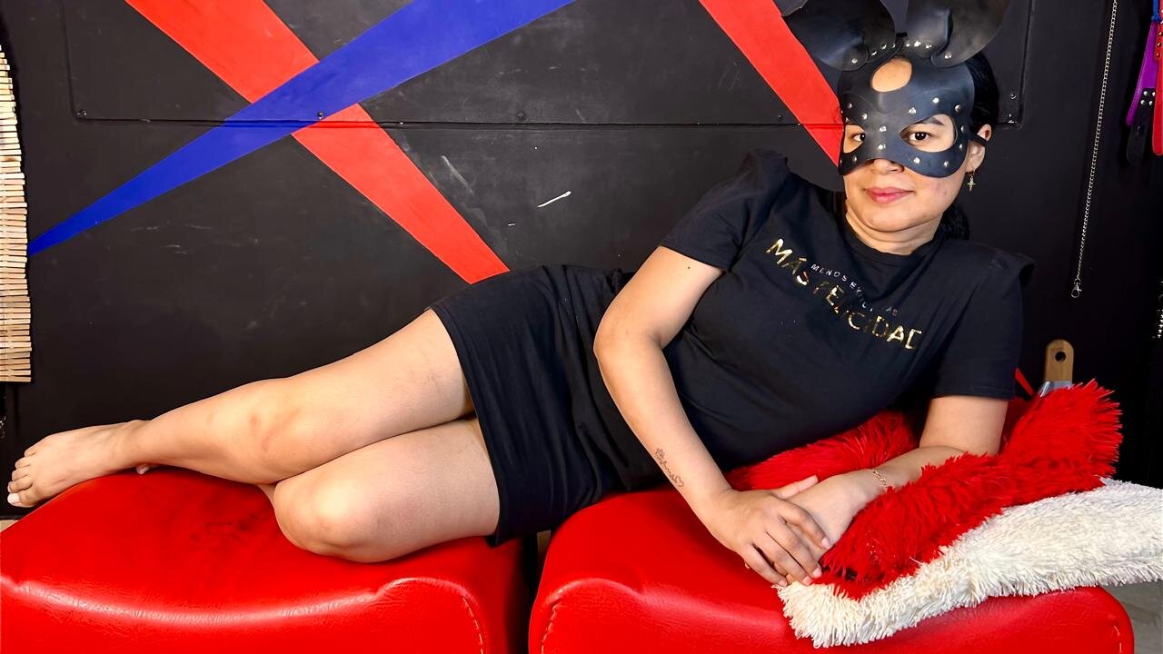 playroom_bdsm_slaves