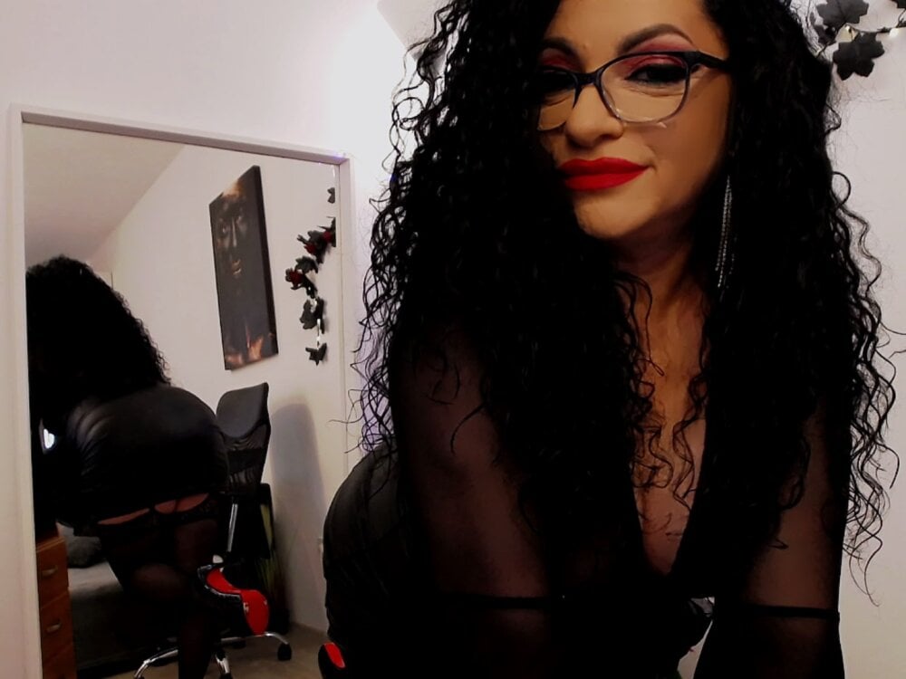 Wicked_Hilde's Offline XXX Chat