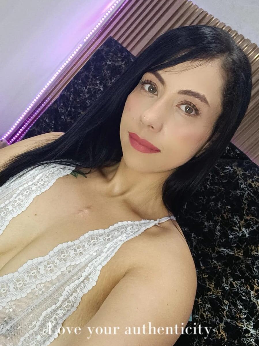 Watch niky_smit live on cam at StripChat