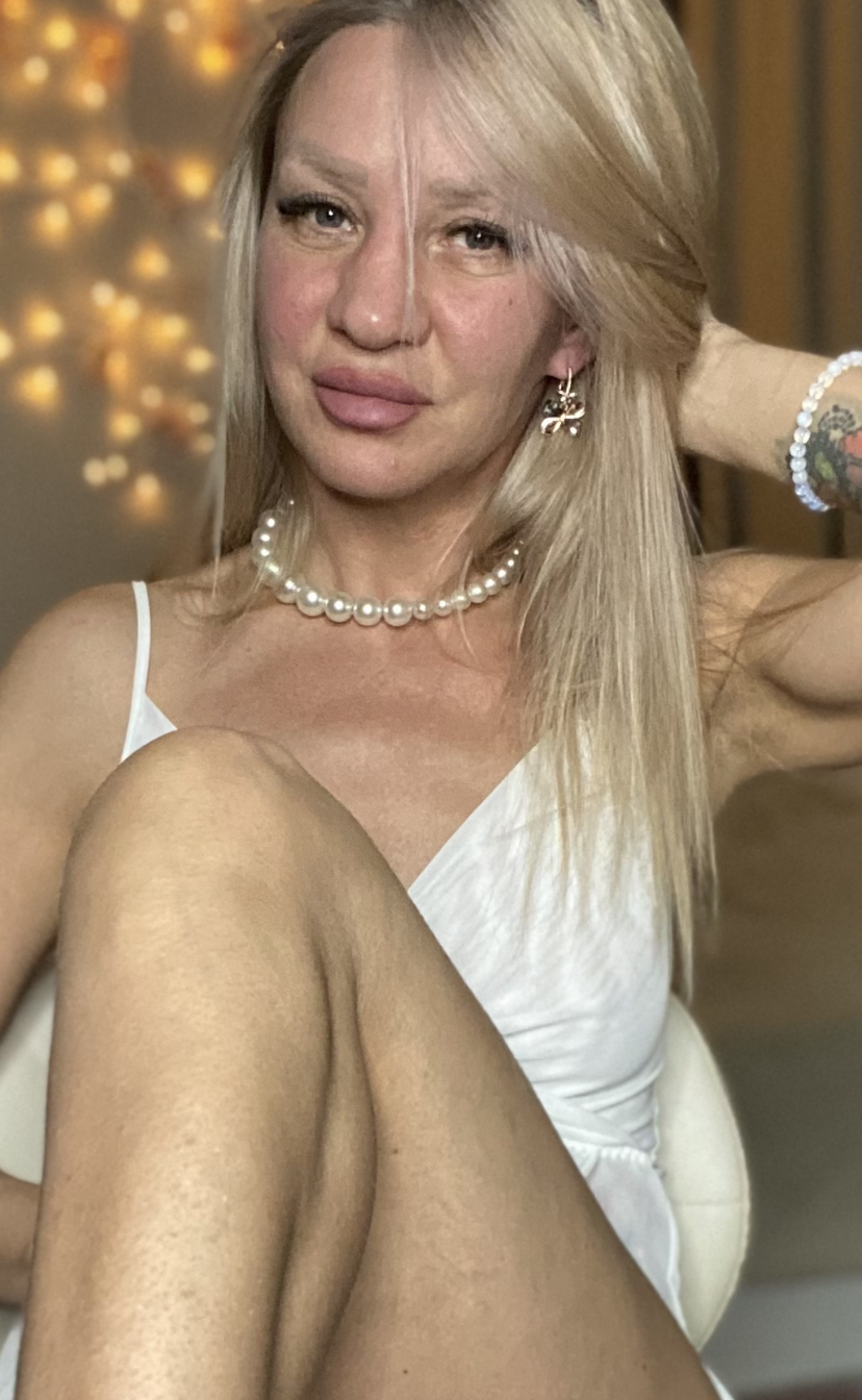 Bellissa_'s Offline XXX Chat