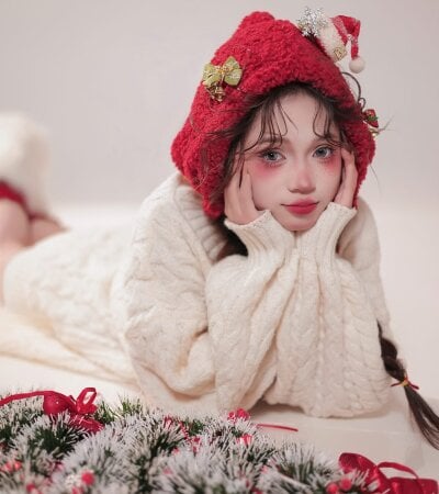 LINNIE05 on StripChat