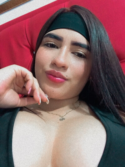 dulce_332 on StripChat