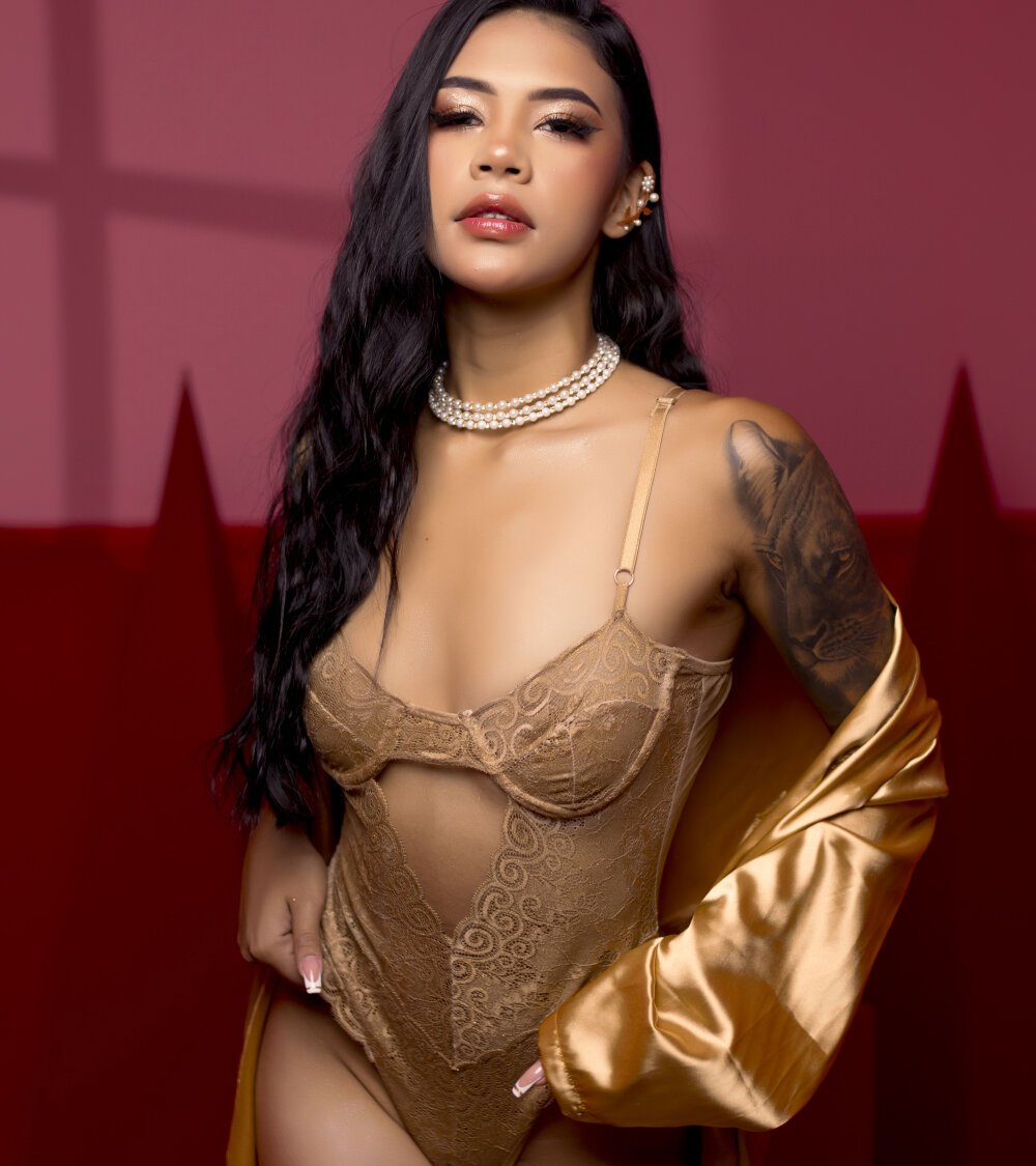 Live sex webcam photo for AntonellaRossi #290217457