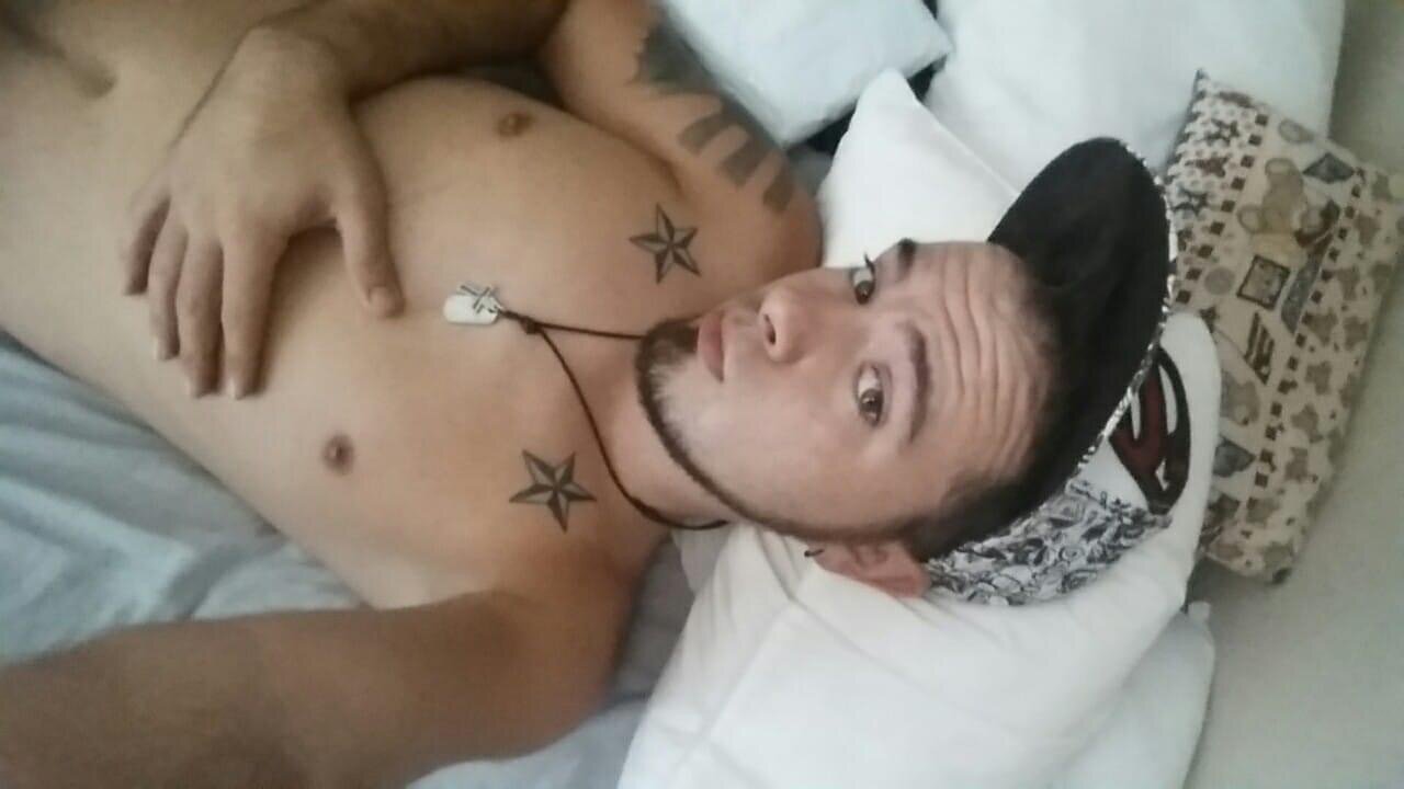 Biguywholikesboth37