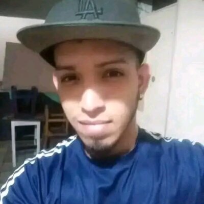 Omargomzz Live Cam and Statistics on UnifiedCams
