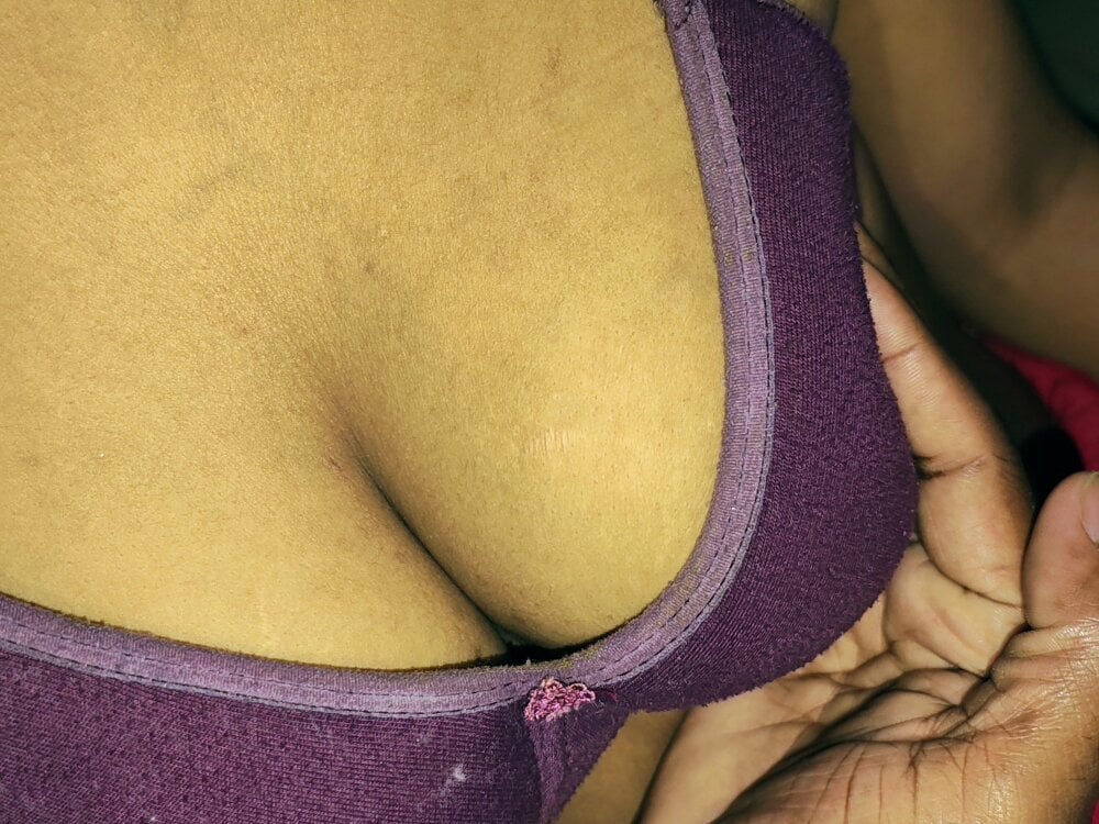 desiupcouple's Offline XXX Chat