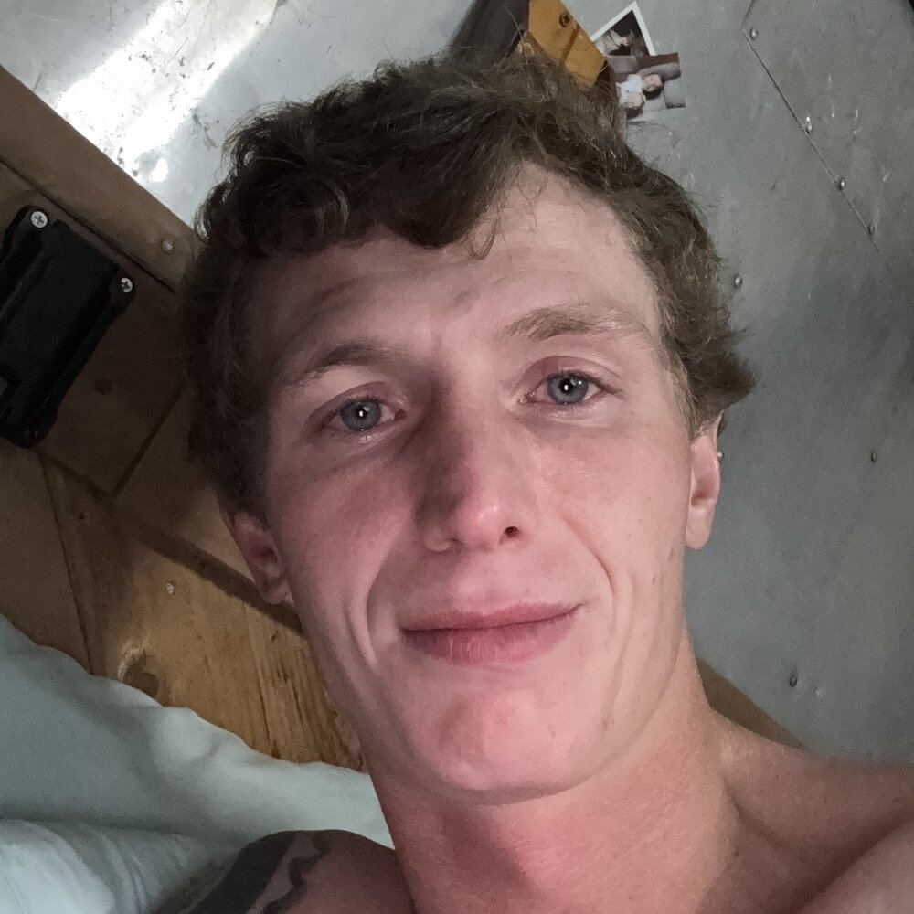 Clifton5569's Offline XXX Chat