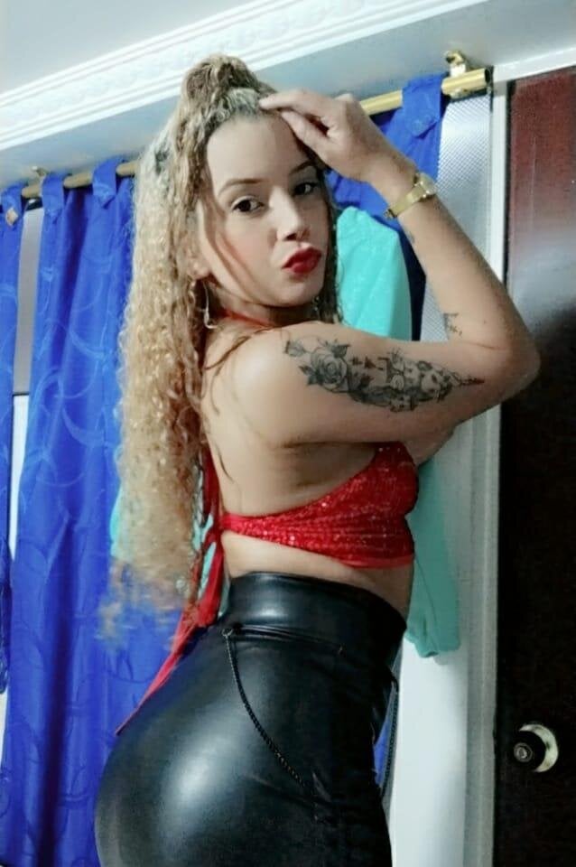 Live sex webcam photo for Chiqui_milk_ #289870076