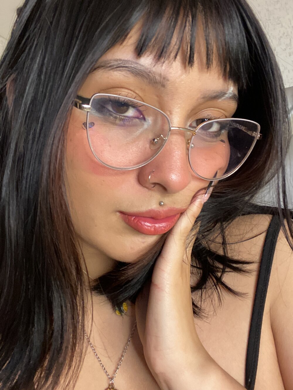 Raven_Hart profile
