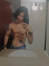 MARTIN_LATINO_'s Offline Chat Room
