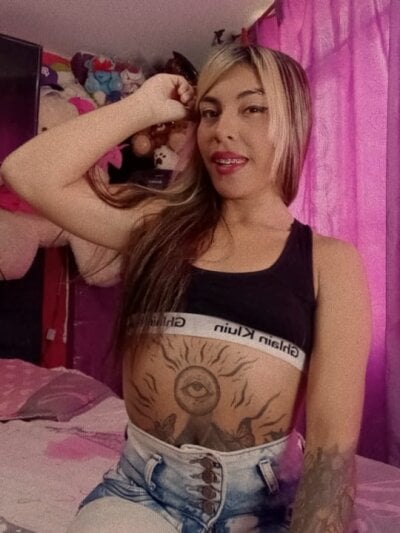 Alanaysargirlshot on StripChat