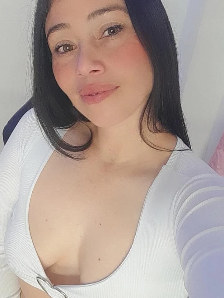 lara_madisson3 profile