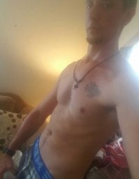 FuckingSissyWhore's Offline Chat Room
