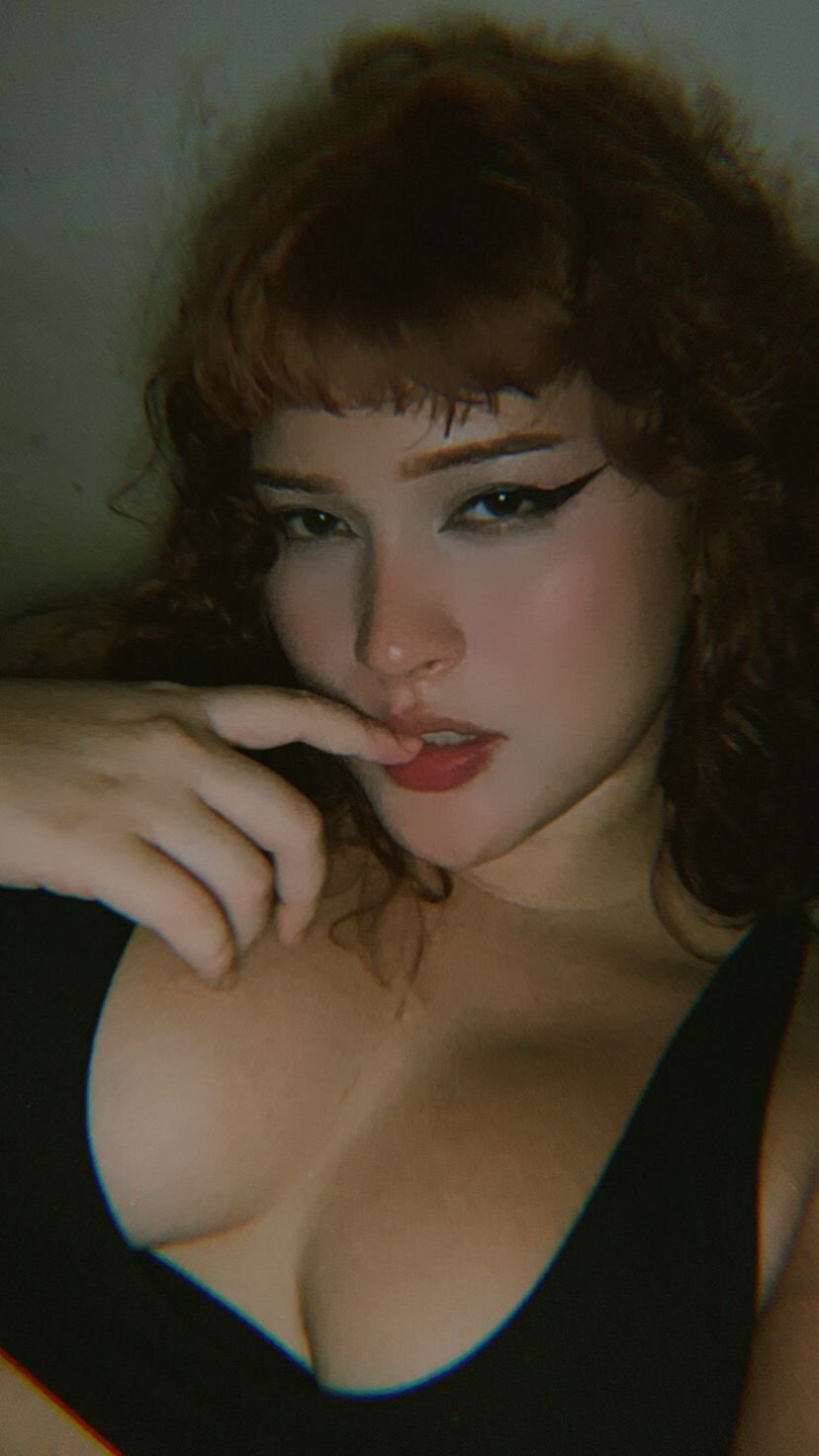 zooee_white