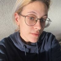 UdelaFurnish's Offline Chat Room