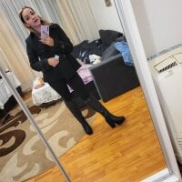 Rozanaroza24's Offline Chat Room
