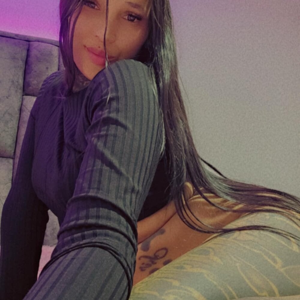 psycoaliena's Offline XXX Chat