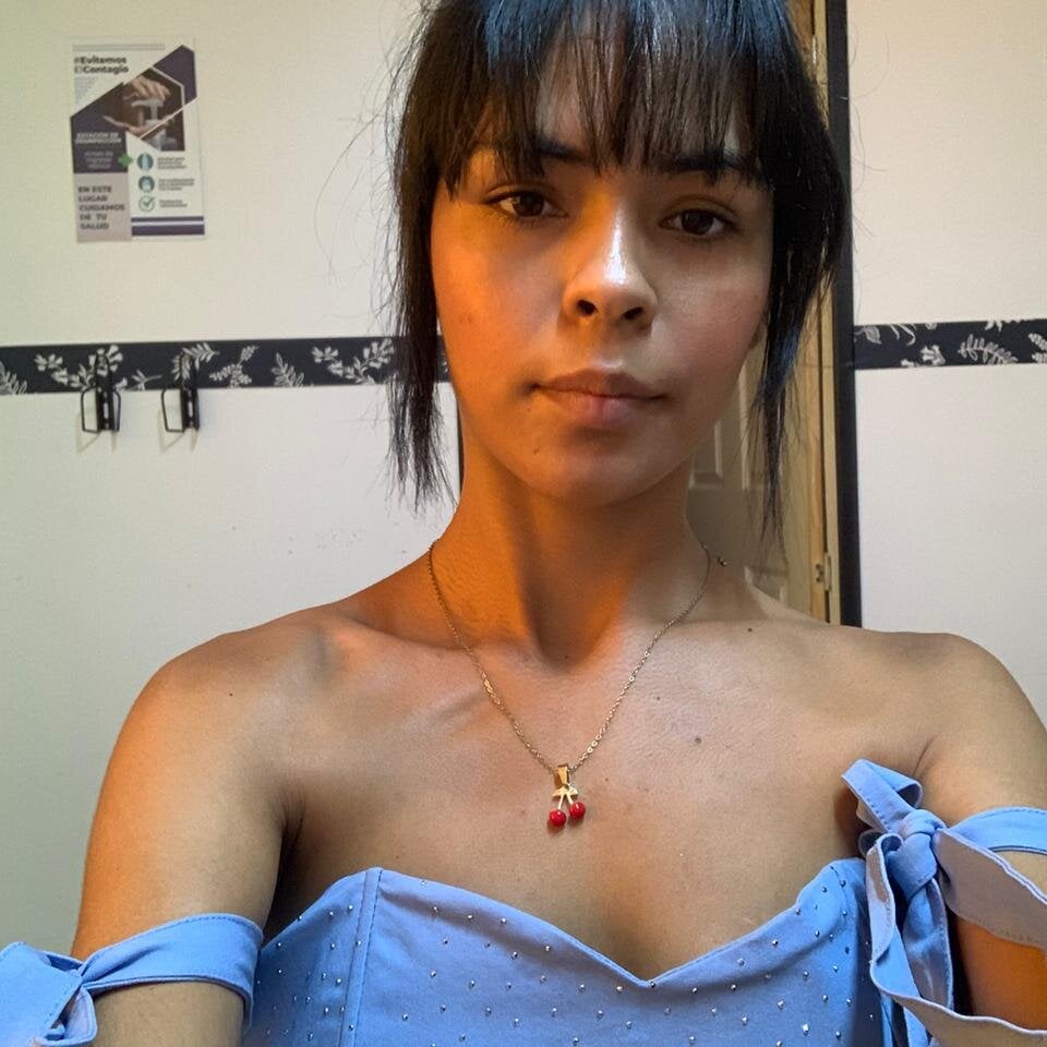 Offline XXX chat modela Tiara_Latina