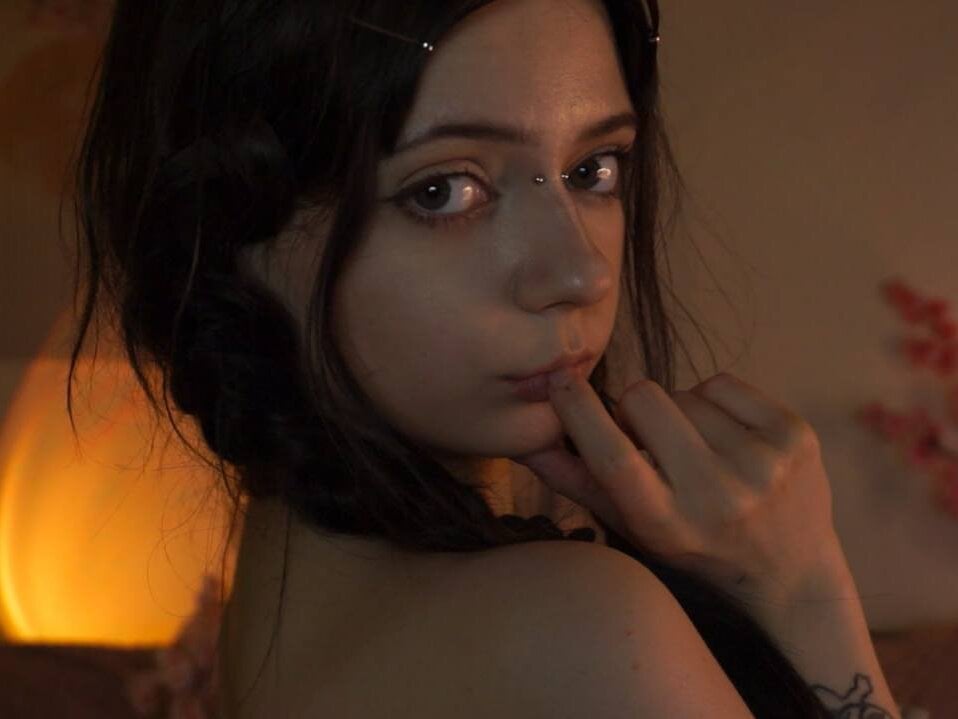 miuri_miy's Offline XXX Chat