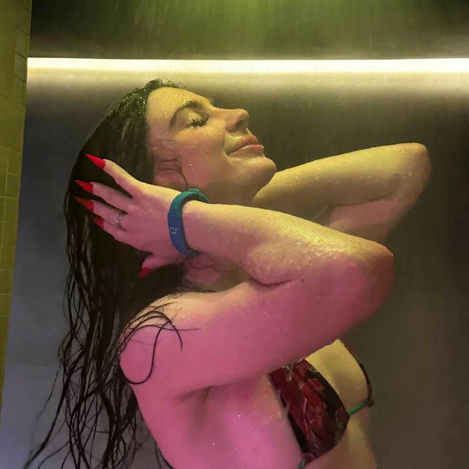 Ashley-Urban Live Cam