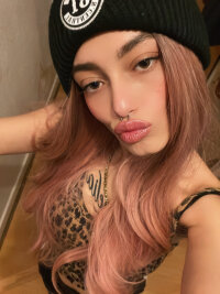 snowbunnyeraaa's Offline XXX Chat