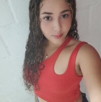 denise_montoya's Offline Chat Room